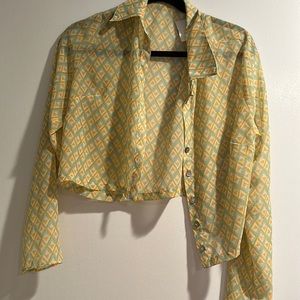 Crop flowey button down